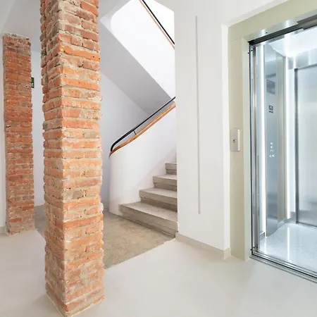 Zamora Suites Central Самора